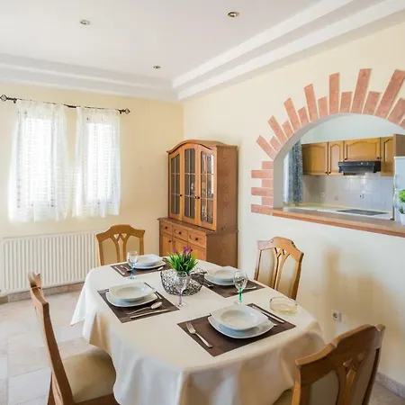 Oasis Villa Soroni